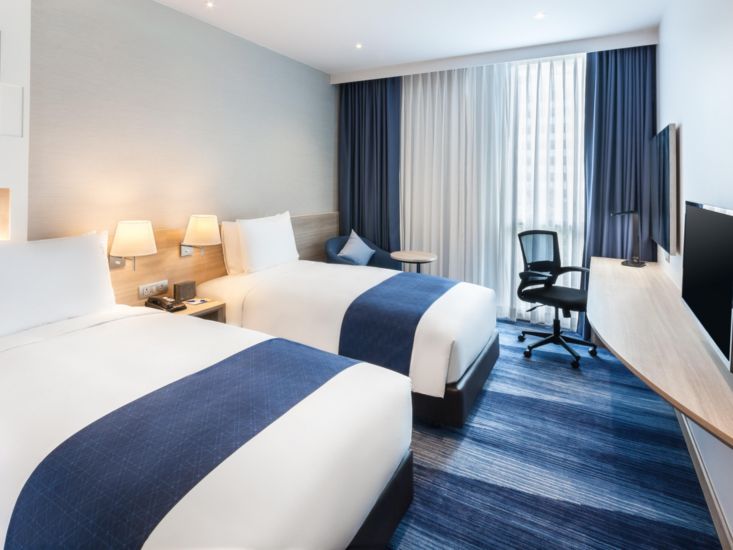 Holiday Inn Express Bangkok Soi Soonvijai