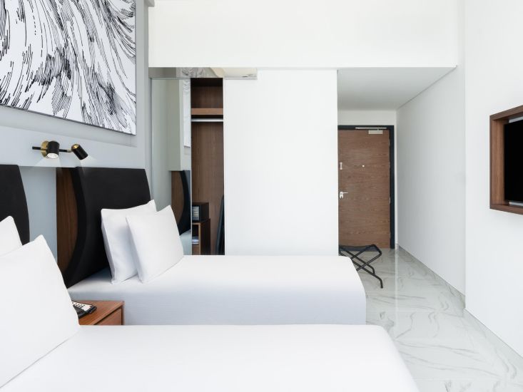 Holiday Inn Dubai Jumeirah Village Circle