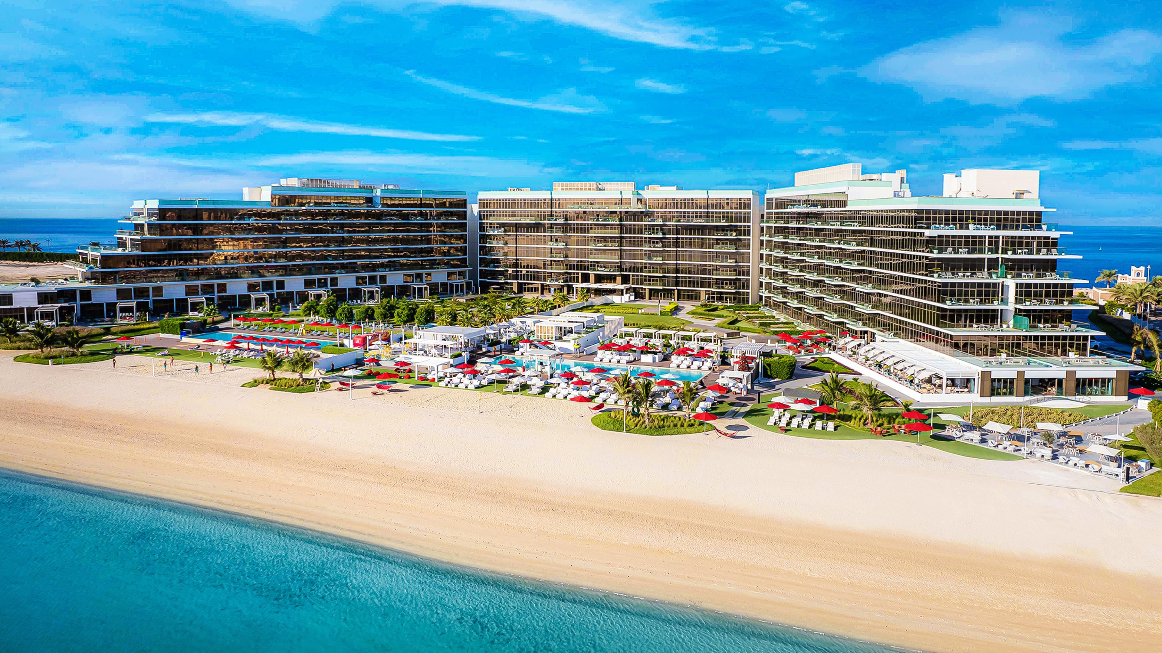 Vignette Collection Th8 Palm Dubai Beach Resort